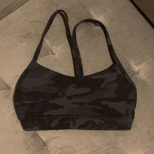 Lululemon Flow Y Bra Nulu Size 2 Camo